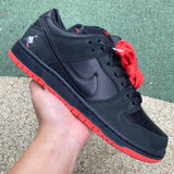 Dunk Low Black Pigeon